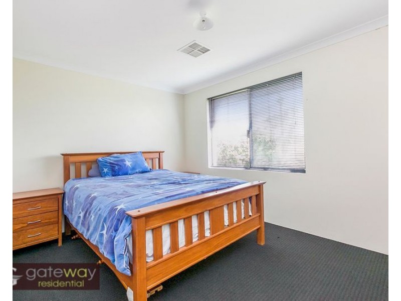 15 Templetonia Rise, Munster WA 6166