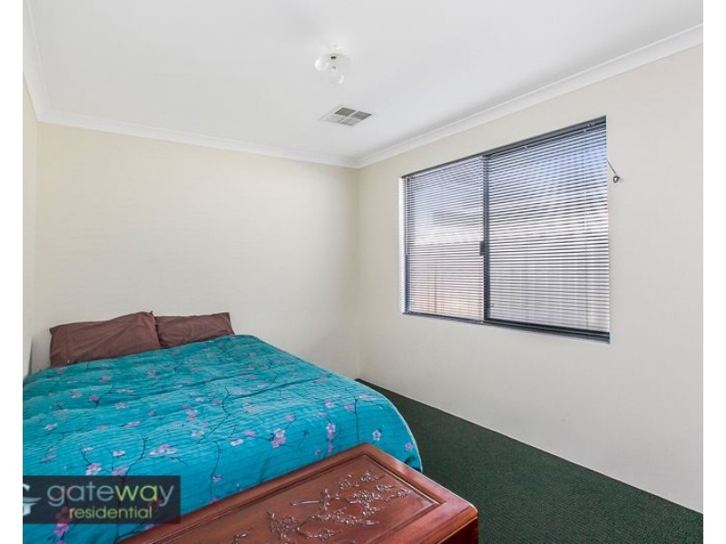 15 Templetonia Rise, Munster WA 6166