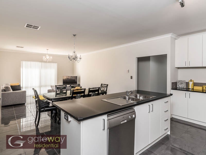 25 Cousins Street, Hammond Park WA 6164