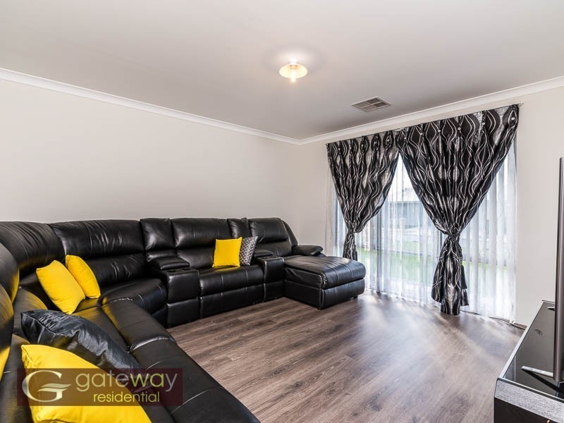 25 Cousins Street, Hammond Park WA 6164