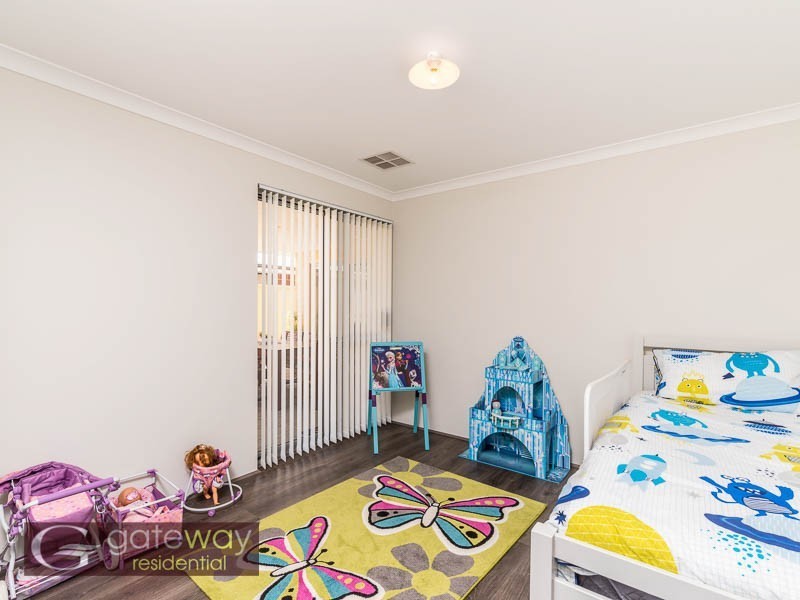 25 Cousins Street, Hammond Park WA 6164