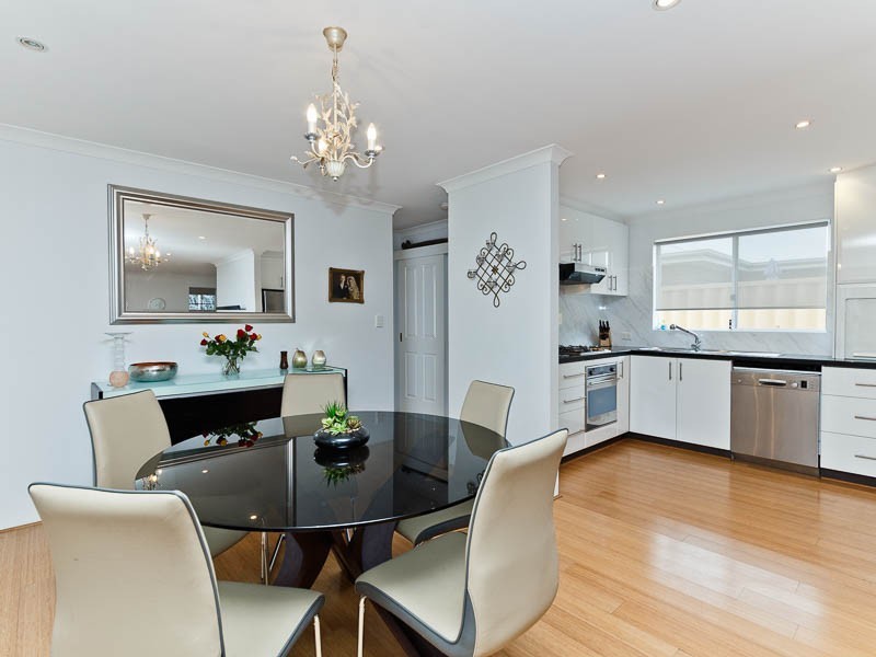 55 Aurora Drive, Atwell WA 6164