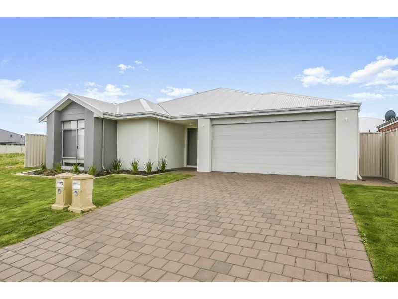 41A Lavinia Crecent, Secret Harbour WA 6173