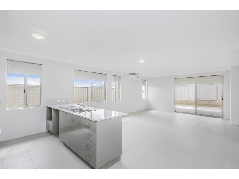 41A Lavinia Crecent, Secret Harbour WA 6173