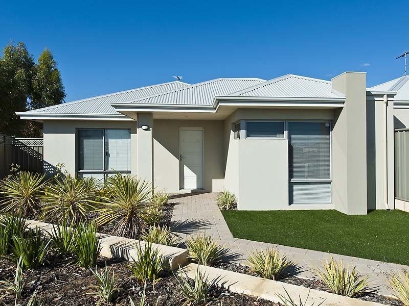 77 Lambeth Circle, Wellard WA 6170
