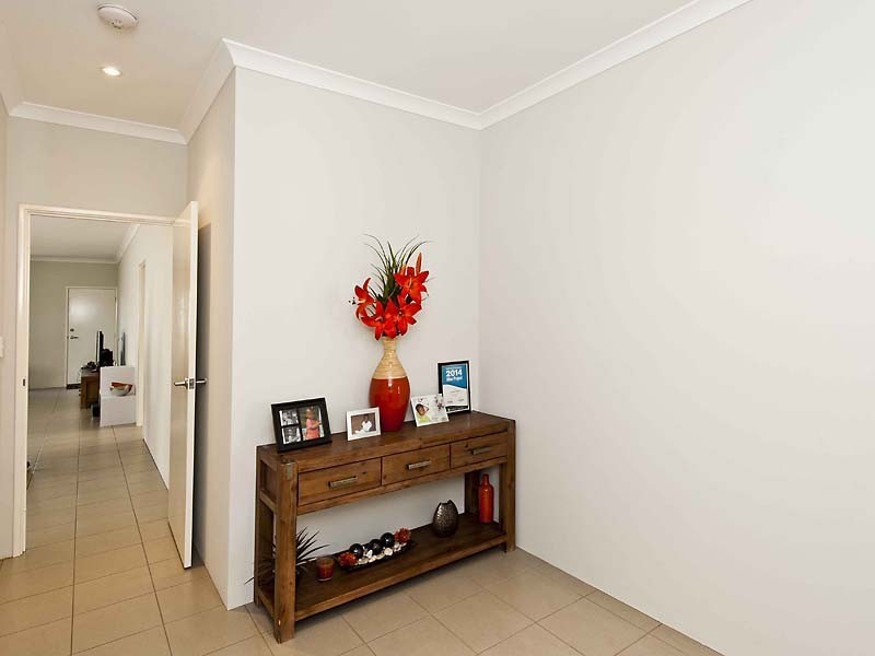 77 Lambeth Circle, Wellard WA 6170
