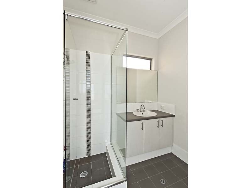 77 Lambeth Circle, Wellard WA 6170