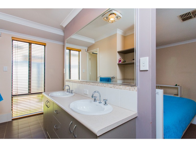 12 Vermillion Way, Success WA 6164