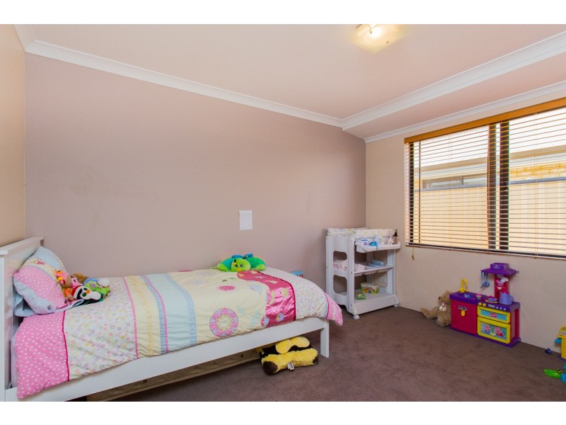 12 Vermillion Way, Success WA 6164