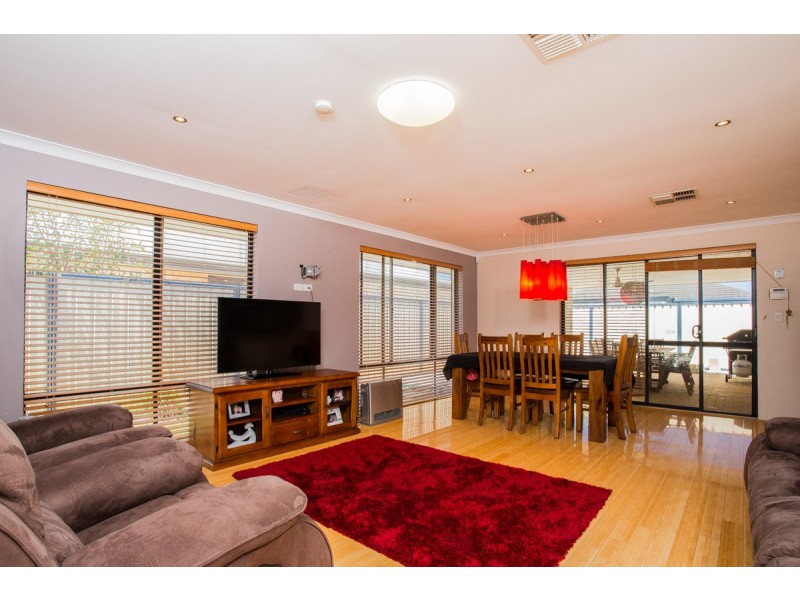 12 Vermillion Way, Success WA 6164