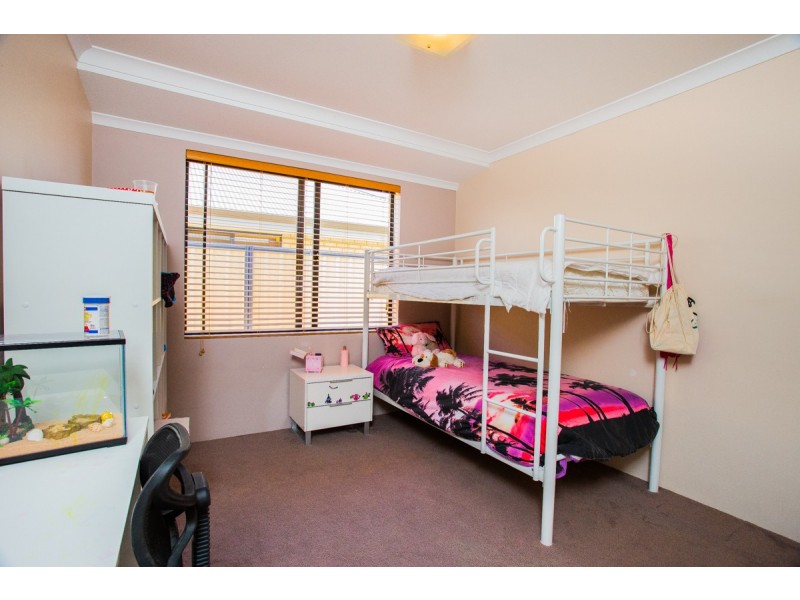 12 Vermillion Way, Success WA 6164