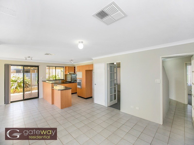 21 La Estrada Way, Port Kennedy WA 6172