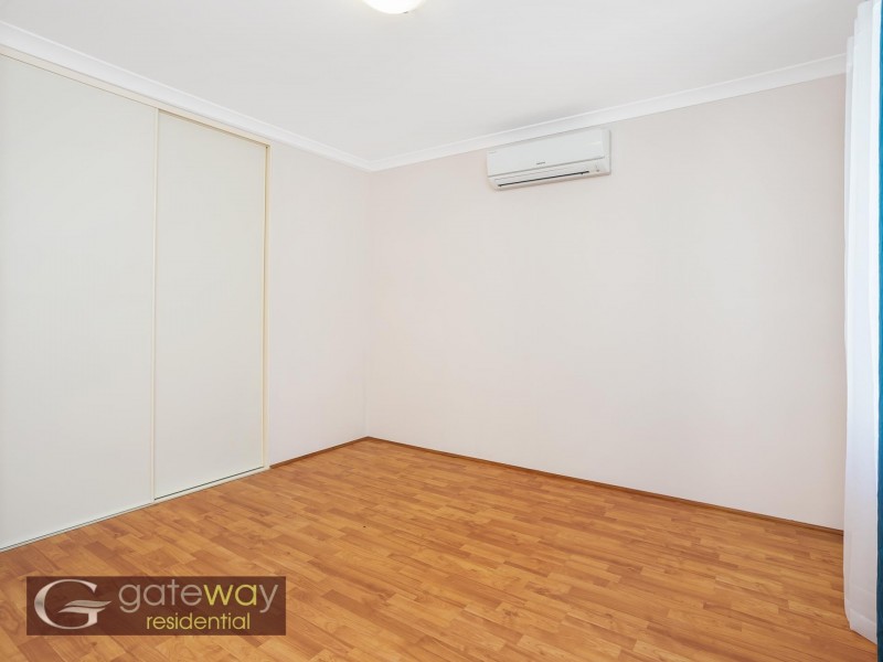 4 Cotswold Parade, Aubin Grove WA 6164