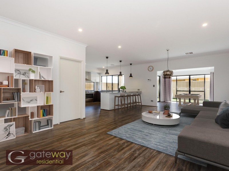 4 McIntosh Street, Hammond Park WA 6164