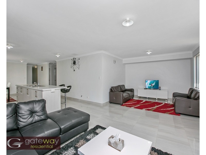 196 Honeywood Avenue, Wandi WA 6167