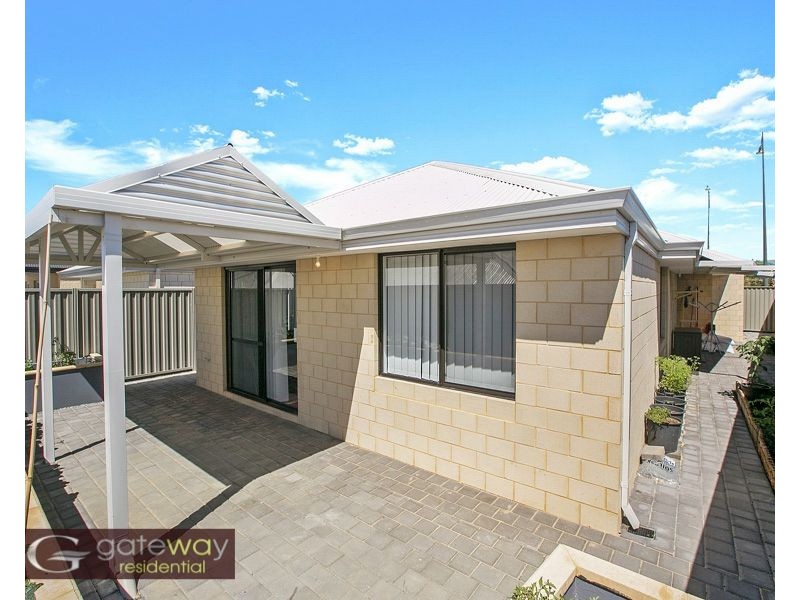196 Honeywood Avenue, Wandi WA 6167