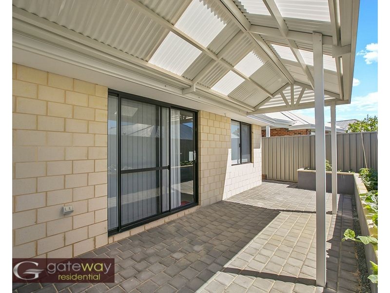 196 Honeywood Avenue, Wandi WA 6167