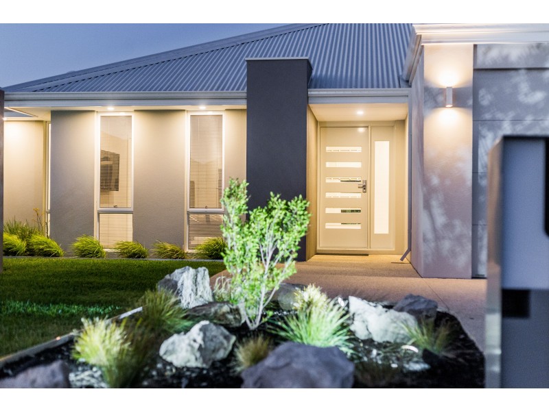 10 Howe Street, Beeliar WA 6164