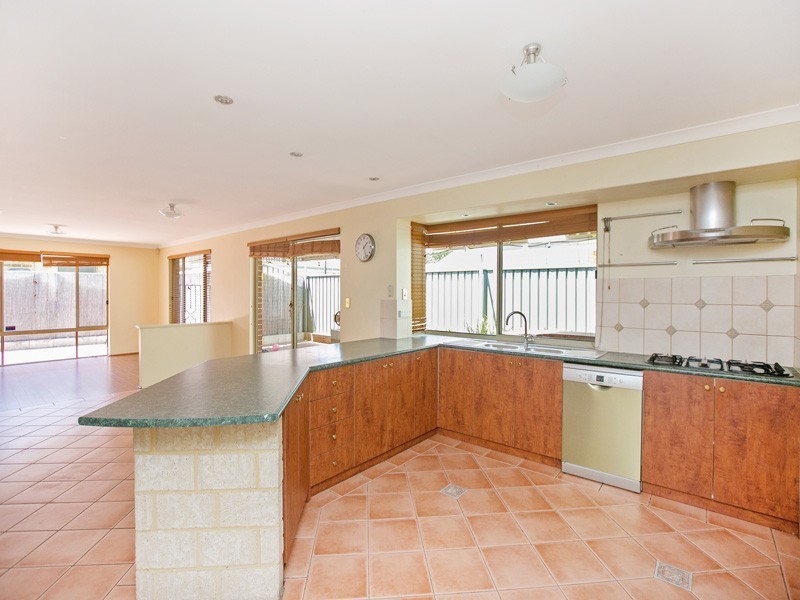 6 Connolly Mews, Atwell WA 6164