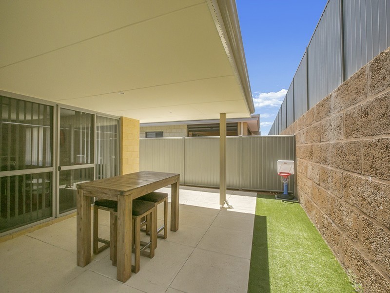 36 Litchfield Circle, Wandi WA 6167