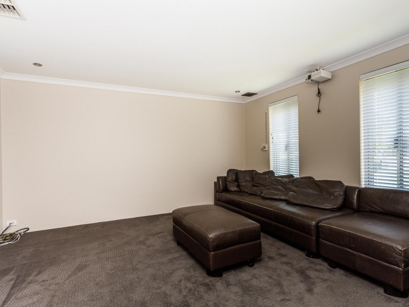 210 Glen Iris Drive, Jandakot WA 6164