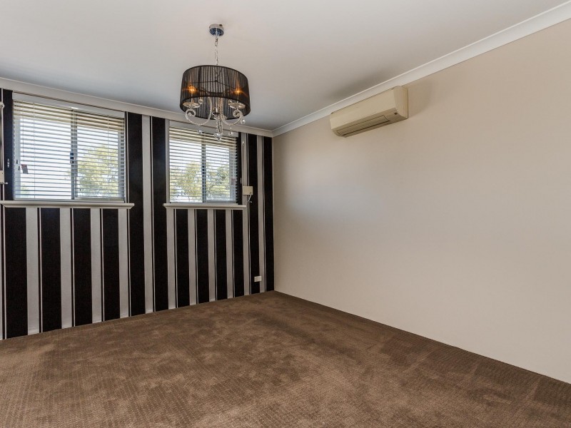 210 Glen Iris Drive, Jandakot WA 6164