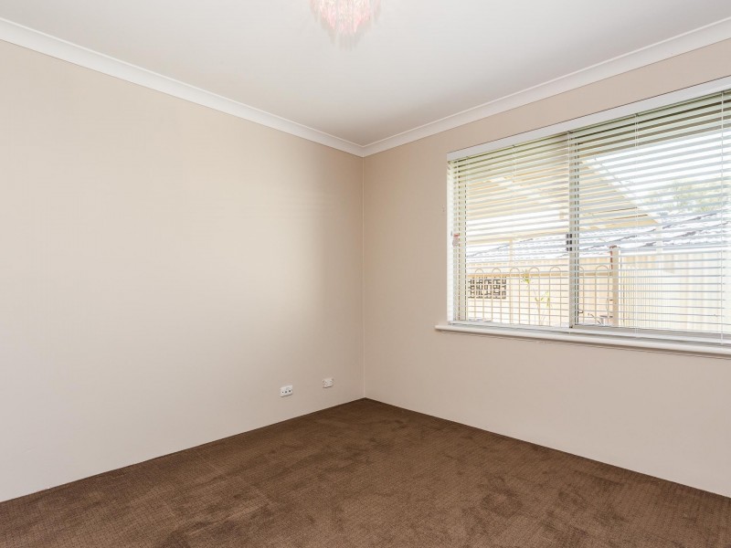 210 Glen Iris Drive, Jandakot WA 6164