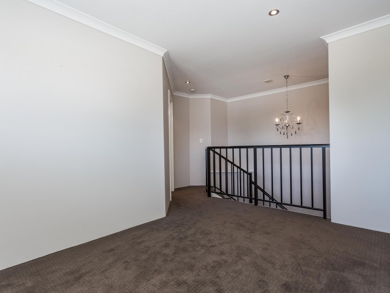 210 Glen Iris Drive, Jandakot WA 6164
