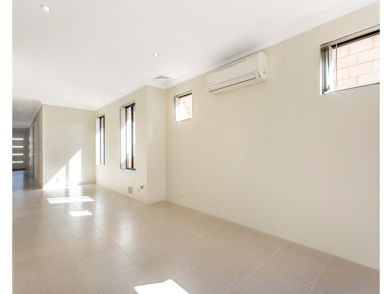 6/17 Pearson Drive, Success WA 6164