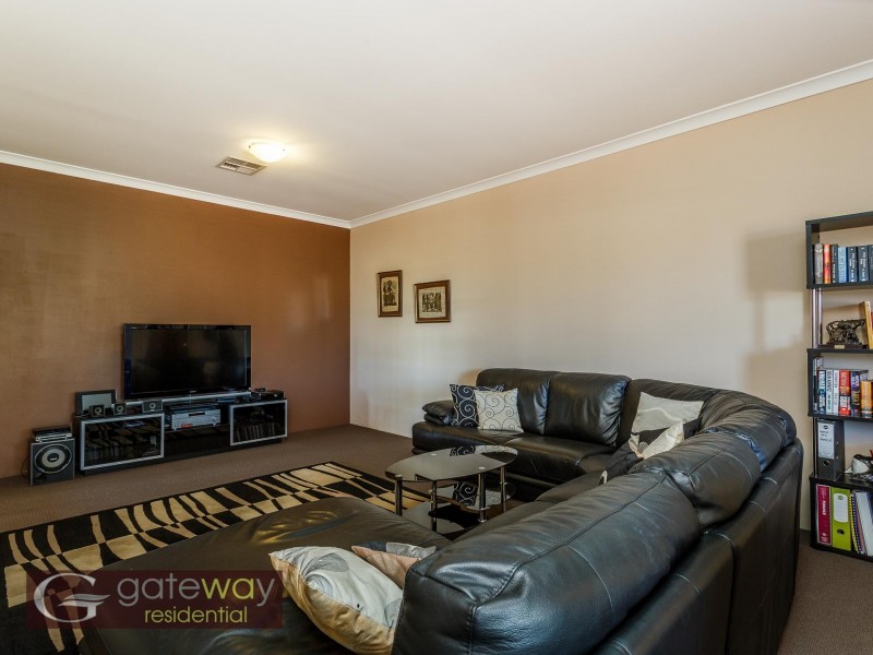 1 Hunter Way, Hammond Park WA 6164