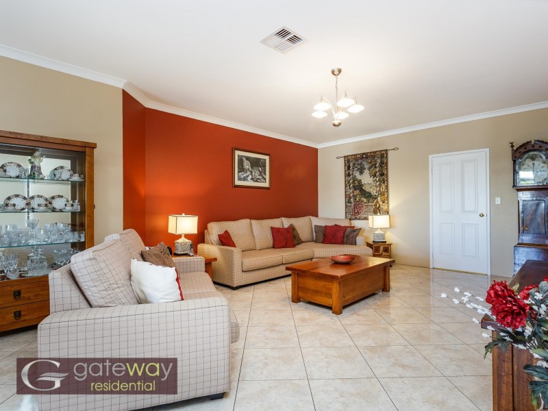 1 Hunter Way, Hammond Park WA 6164