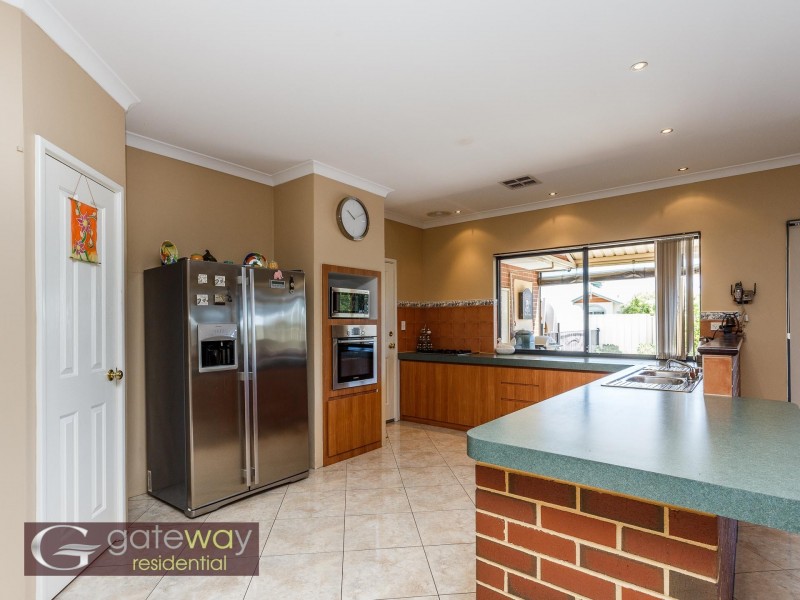 1 Hunter Way, Hammond Park WA 6164