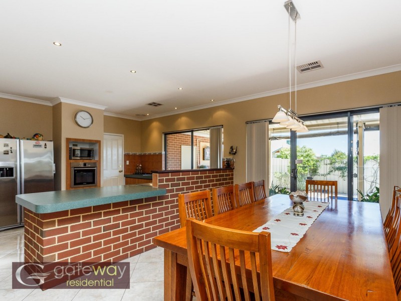 1 Hunter Way, Hammond Park WA 6164