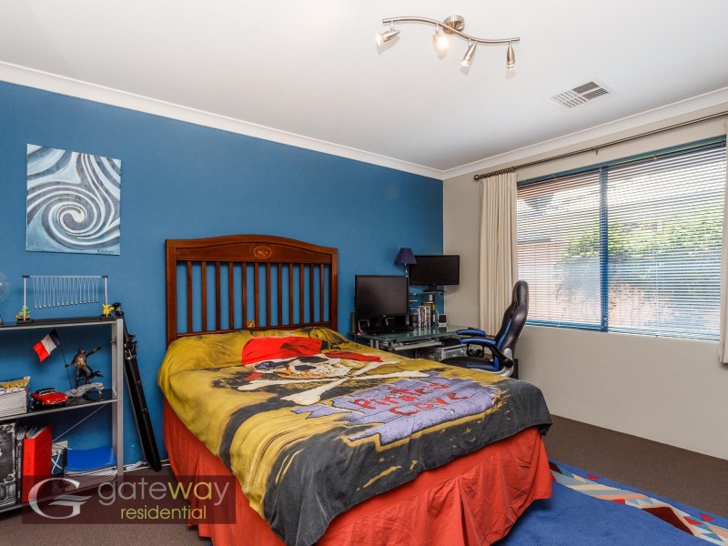 1 Hunter Way, Hammond Park WA 6164