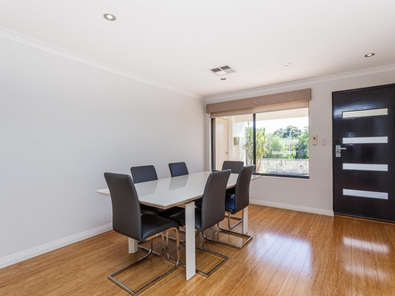 16 Suntree Mews, Beeliar WA 6164