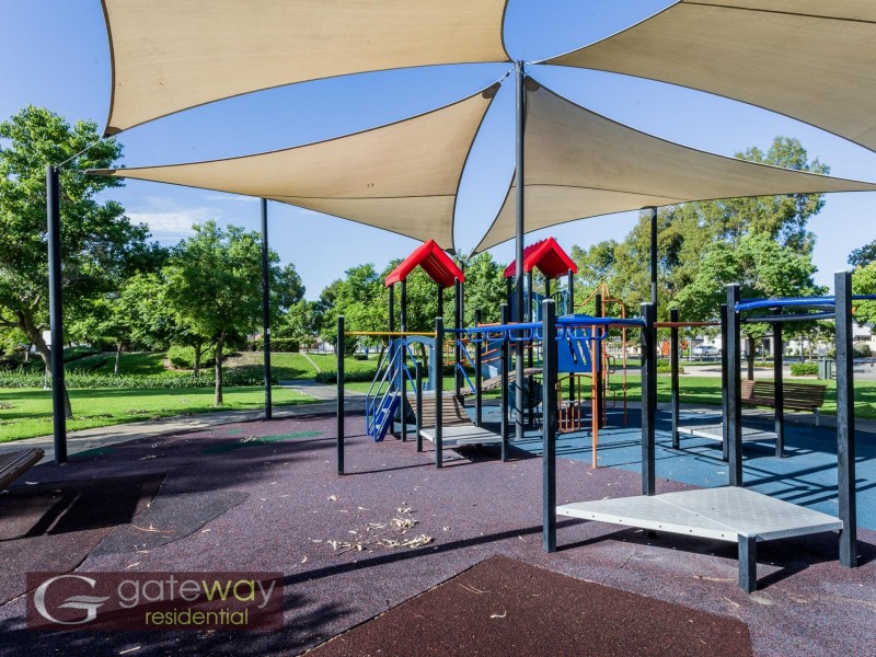 1 Snowy Rise, Hammond Park WA 6164