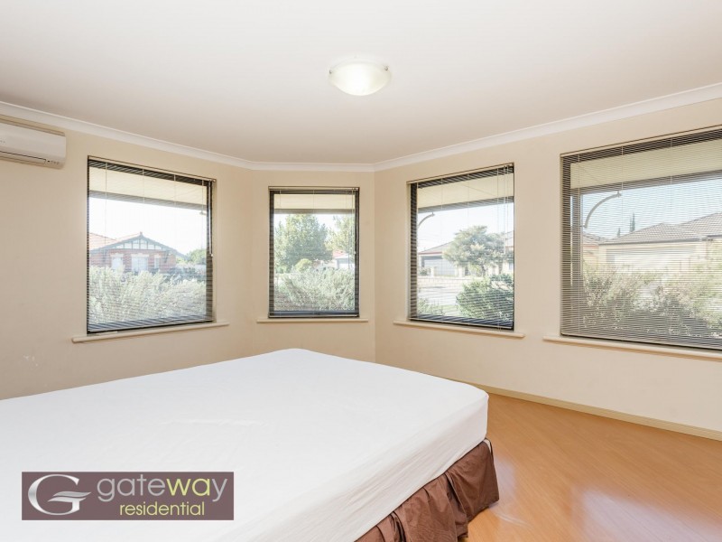 1 Snowy Rise, Hammond Park WA 6164