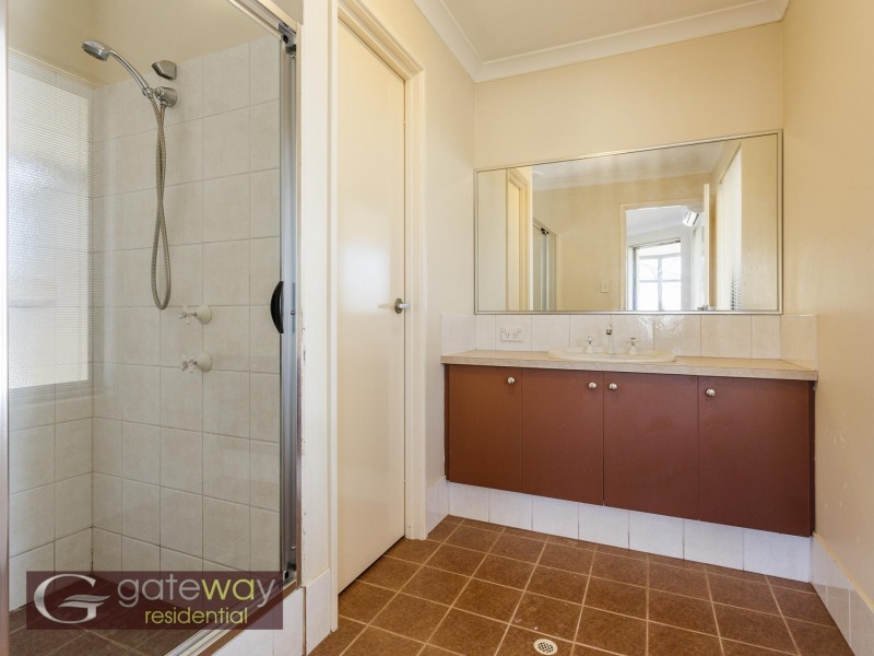 1 Snowy Rise, Hammond Park WA 6164