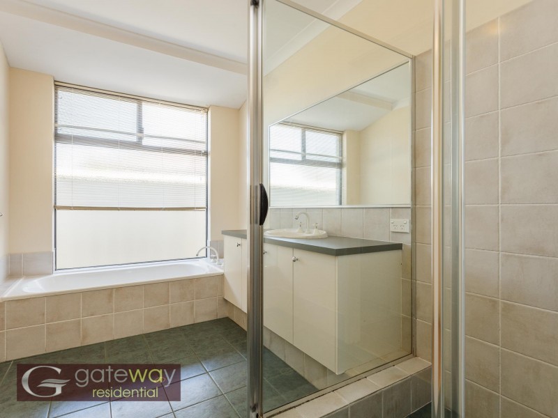 1 Snowy Rise, Hammond Park WA 6164