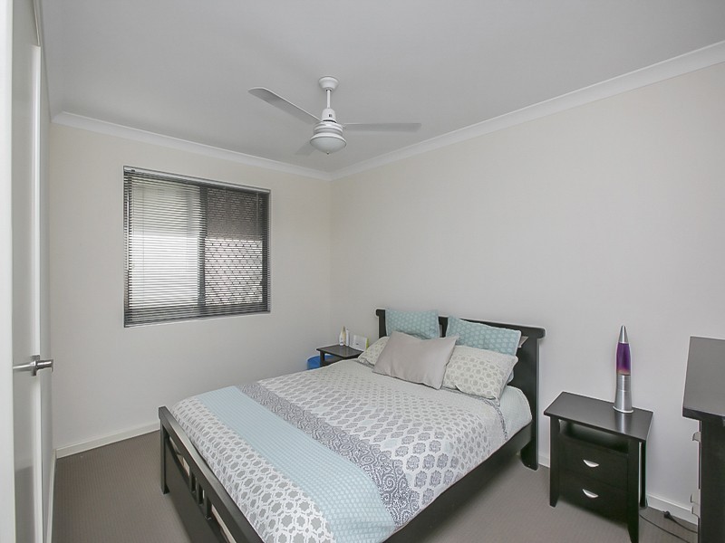 18 Midgegooroo Street, Ellenbrook WA 6069