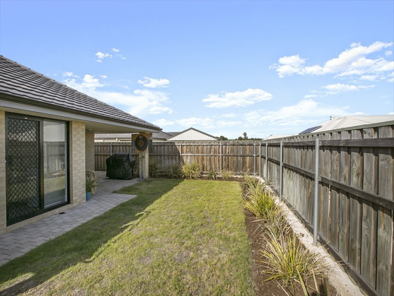 18 Midgegooroo Street, Ellenbrook WA 6069