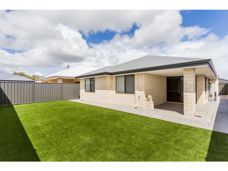 6 Burrowa Approach, Wandi WA 6167