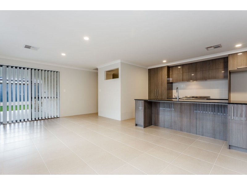 6 Burrowa Approach, Wandi WA 6167