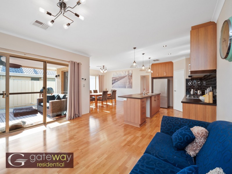 2 Firebrace Elbow, Canning Vale WA 6155