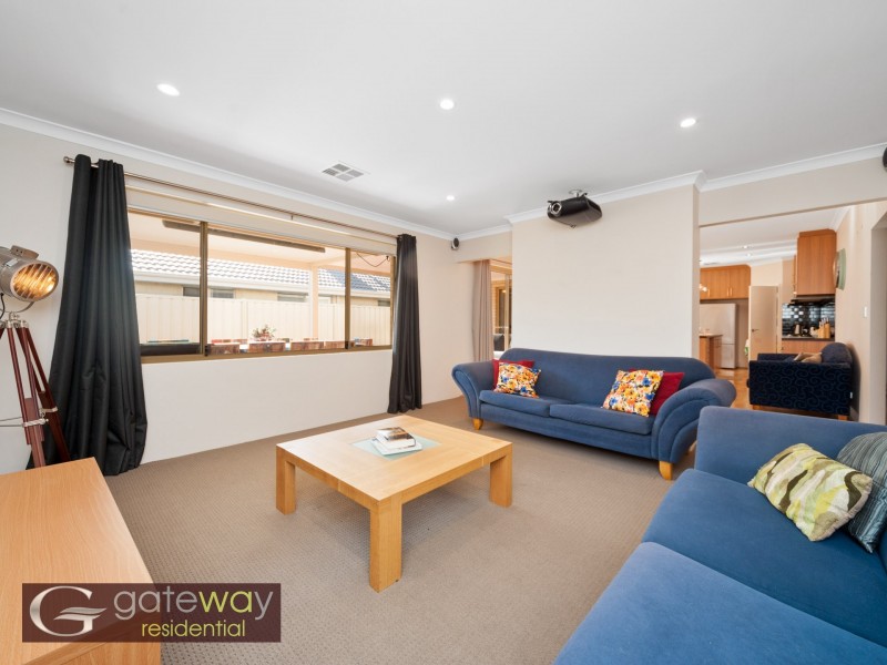 2 Firebrace Elbow, Canning Vale WA 6155