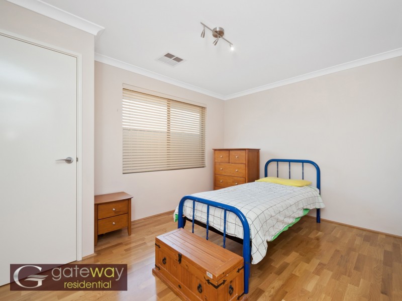 2 Firebrace Elbow, Canning Vale WA 6155