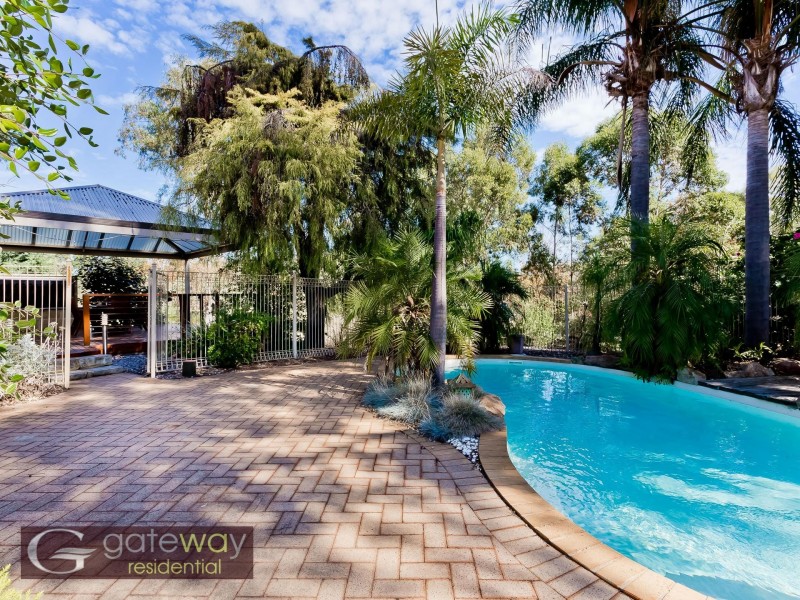 27 Lakes Way, Jandakot WA 6164
