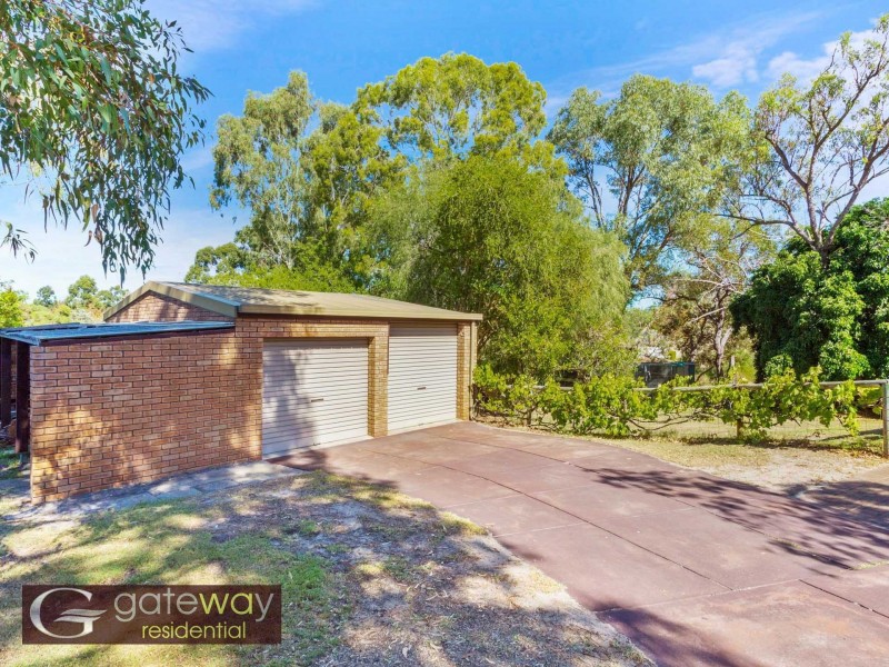 27 Lakes Way, Jandakot WA 6164