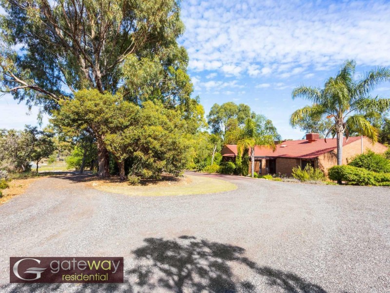 27 Lakes Way, Jandakot WA 6164