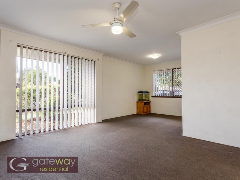 16 Blackthorne Crescent, South Lake WA 6164